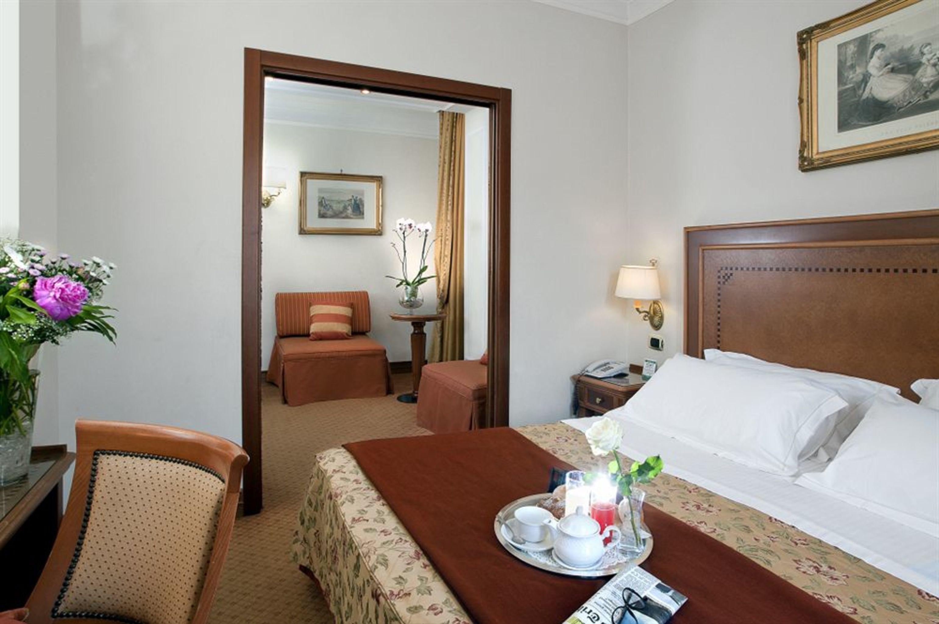 Pinewood Hotel Rome Exterior photo