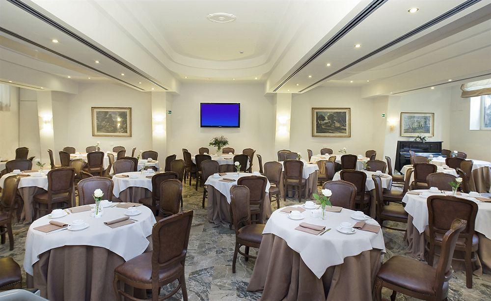 Pinewood Hotel Rome Exterior photo