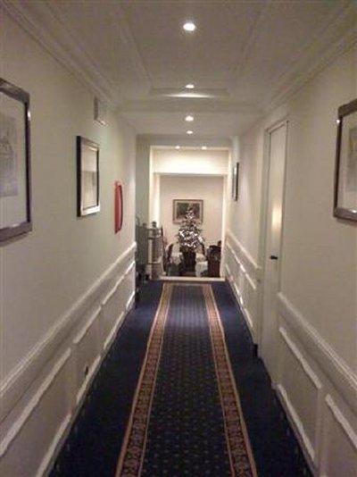 Pinewood Hotel Rome Interior photo